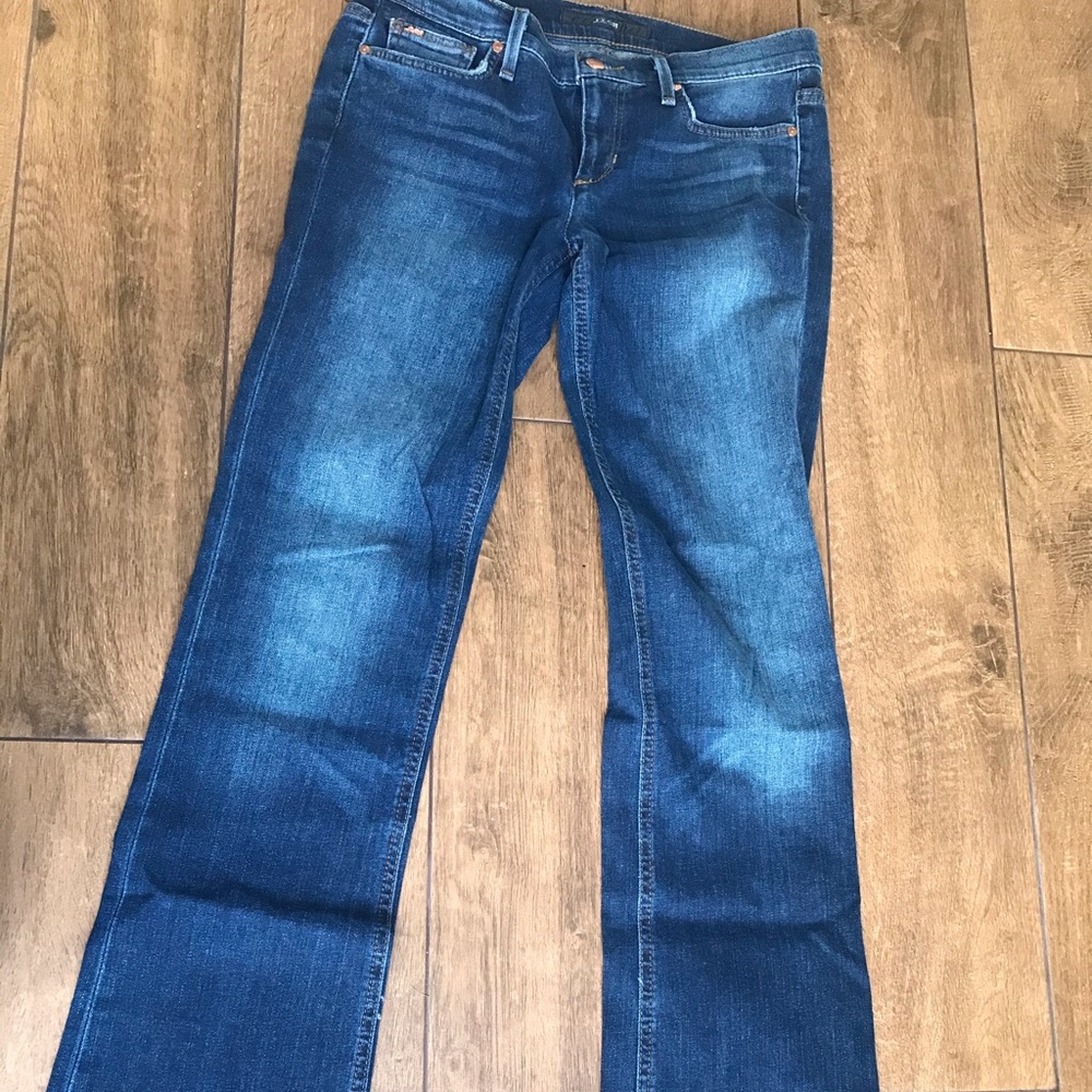 LIKE NEW! Joe’s Jeans. Icon fit. Size 27 waist.